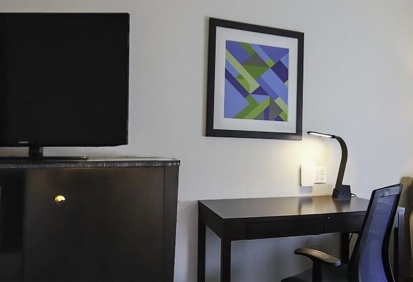 سوییت, Holiday Inn Express & Suites Ironton, An Ihg