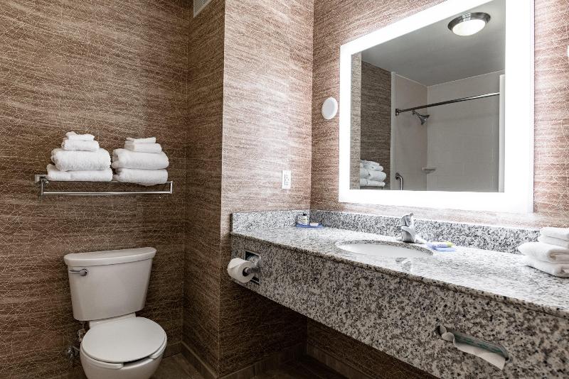 سوییت, Holiday Inn Express & Suites Ironton, An Ihg