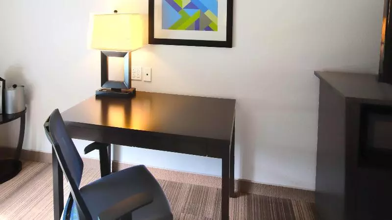 スタンダードルーム, Holiday Inn Express & Suites Ironton, An Ihg