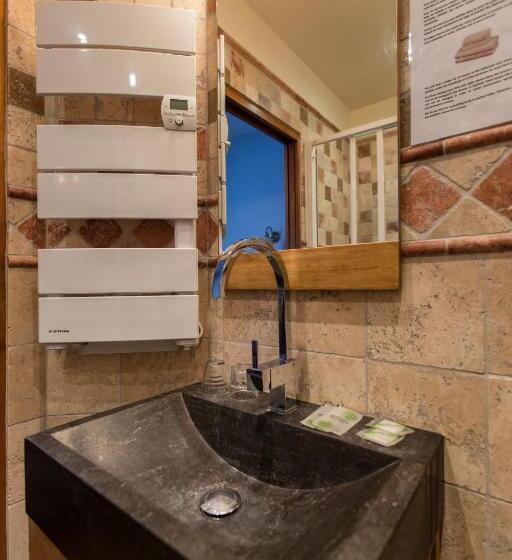 高级大房间, De Calais