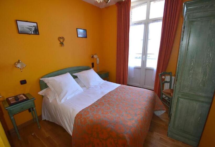 基本间, De Calais