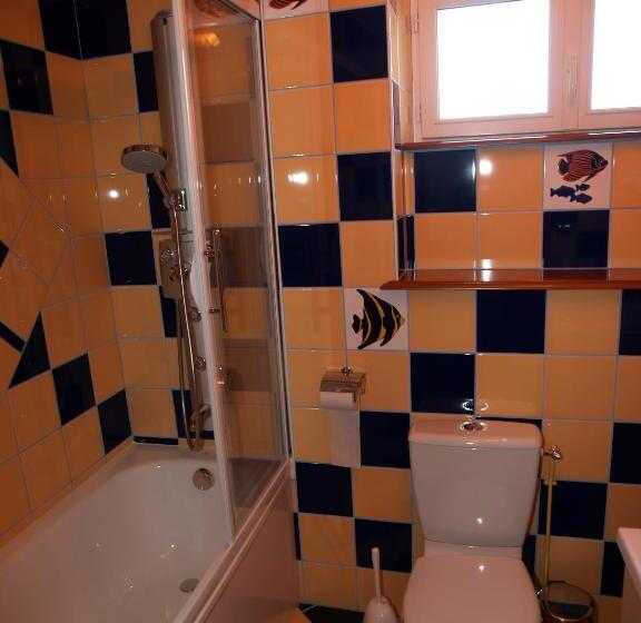 Triple Room Sea View, De Calais