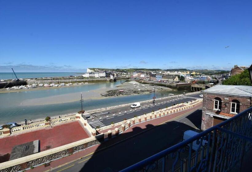 Triple Room Sea View, De Calais