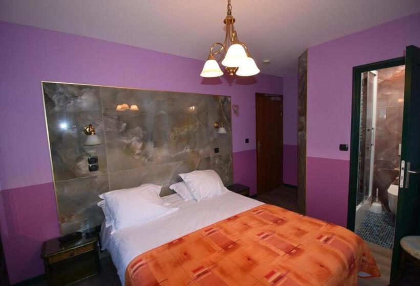 带海景的标准房, De Calais