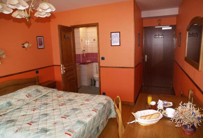 Triple Room Sea View, De Calais