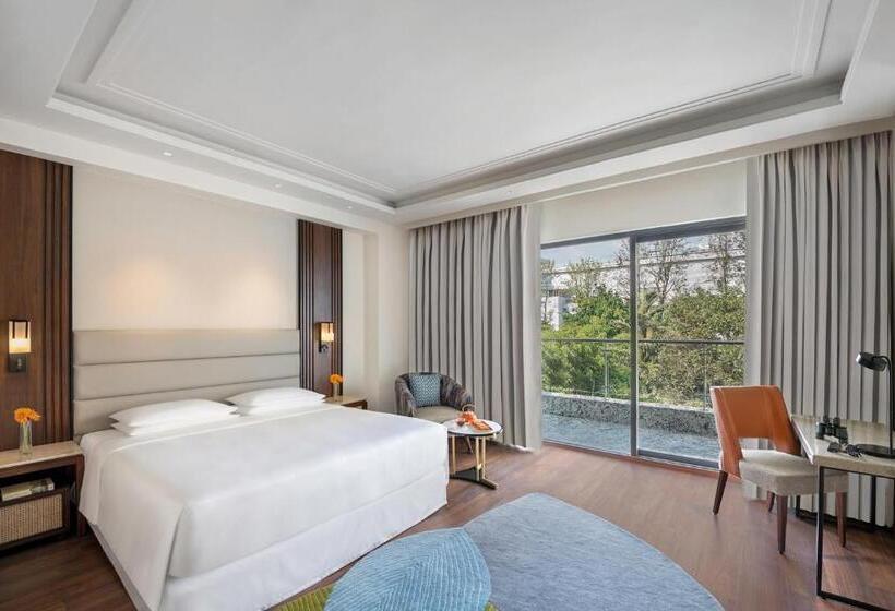 キングサイズベッドのデラックスルーム, Hyatt Centric Rajpur Road Dehradun