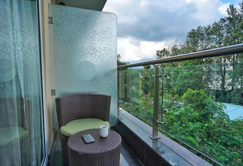 キングサイズベッドのスタンダードルーム, Hyatt Centric Rajpur Road Dehradun