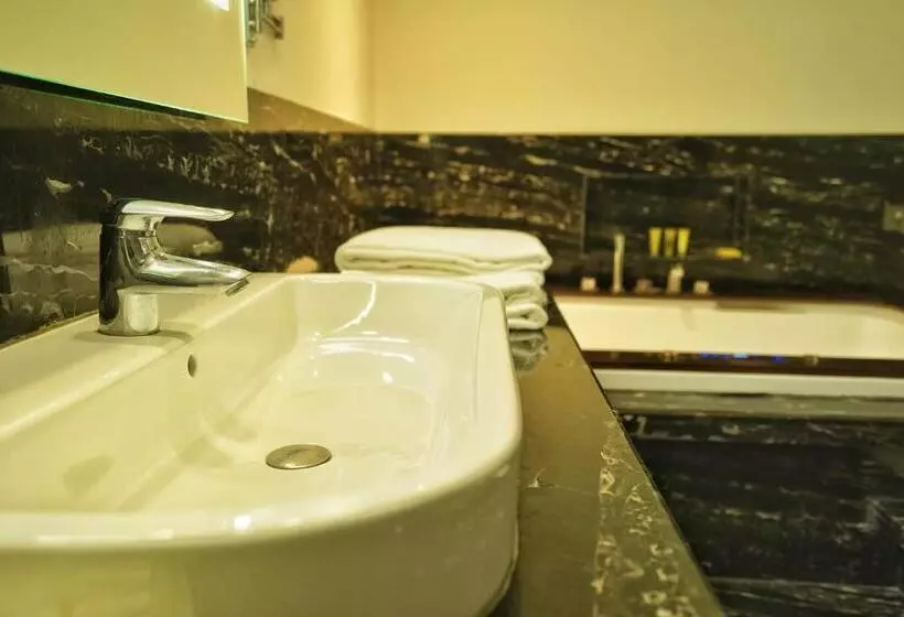 デラックススイート, Hyatt Centric Rajpur Road Dehradun