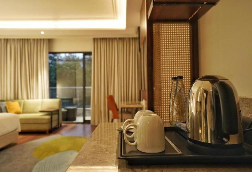 デラックススイート, Hyatt Centric Rajpur Road Dehradun