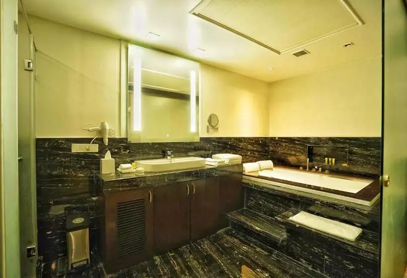 デラックススイート, Hyatt Centric Rajpur Road Dehradun