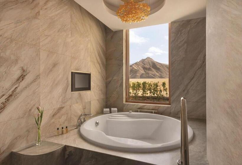 جناح تنفيذي مع إطلالات, Shangrila Lhasa