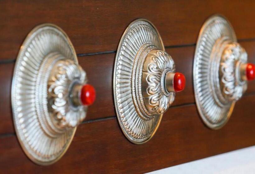 غرفة كلوب, Shangrila Lhasa