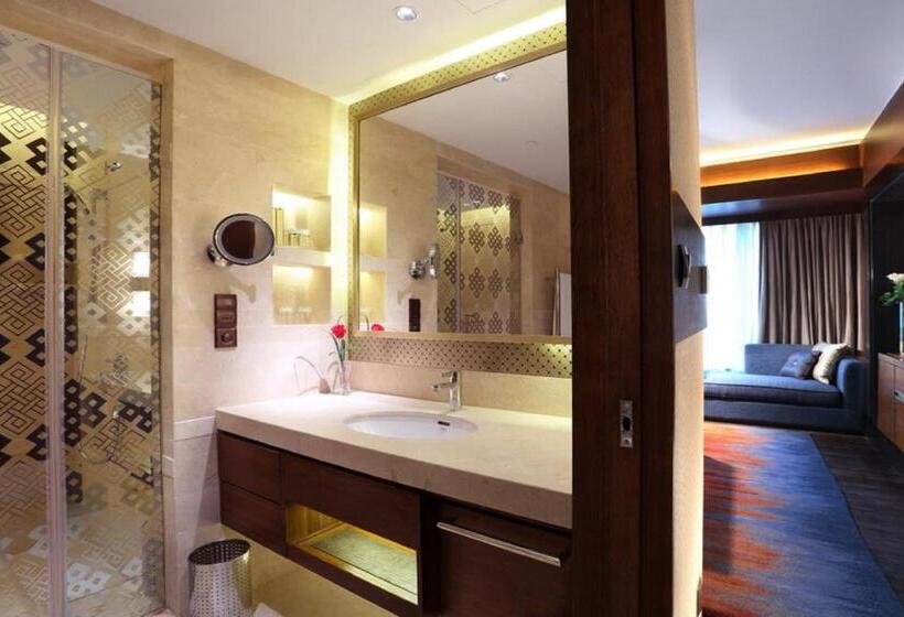 غرفة كلوب سرير كينج, Shangrila Lhasa