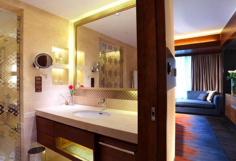 Номер Клуб Кровать Кинг, Shangrila Lhasa