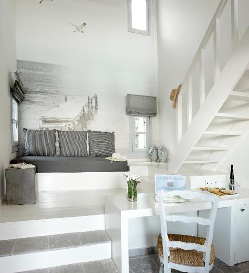 Полулюкс Interior, Skyros Ammos