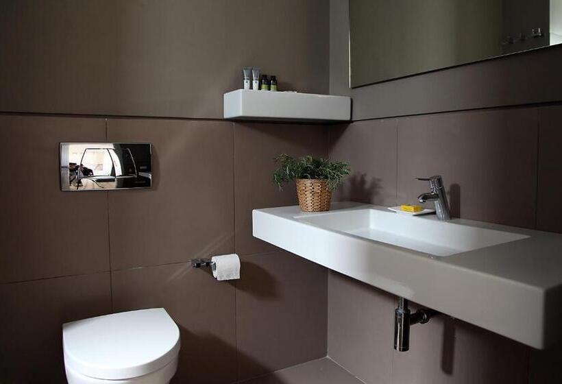 Полулюкс Interior, Skyros Ammos