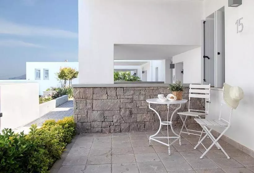 سوییت خانوادگی, Skyros Ammos