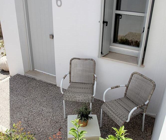 Номер Economy, Skyros Ammos