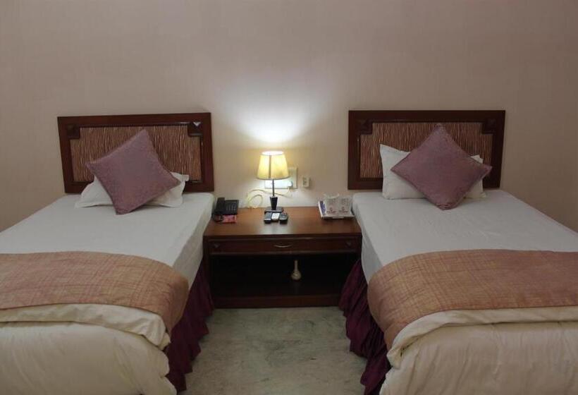 デラックスルーム, Sujata