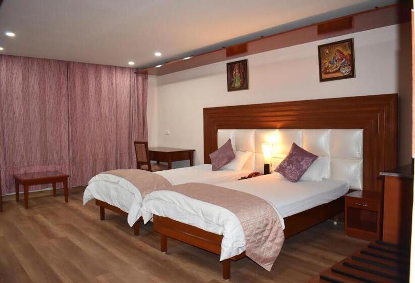 デラックスルーム, Sujata