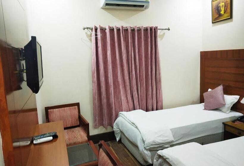 スタンダードルーム, Sujata