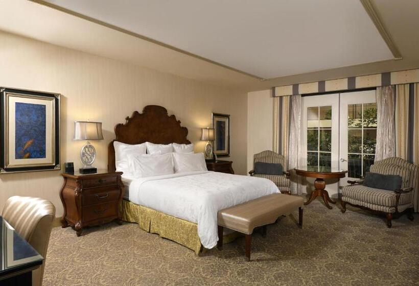 キングサイズベッドのスタンダードルーム, Woolley's Classic Suites Denver Airport