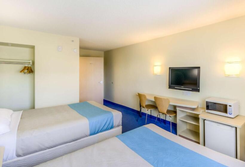 Номер Deluxe, Motel 6estevan, Sk