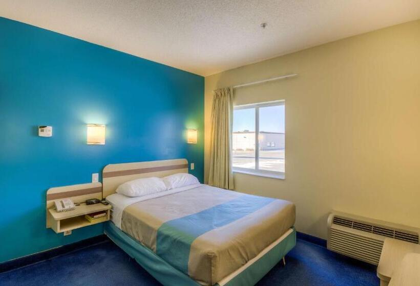 Номер Deluxe, Motel 6estevan, Sk