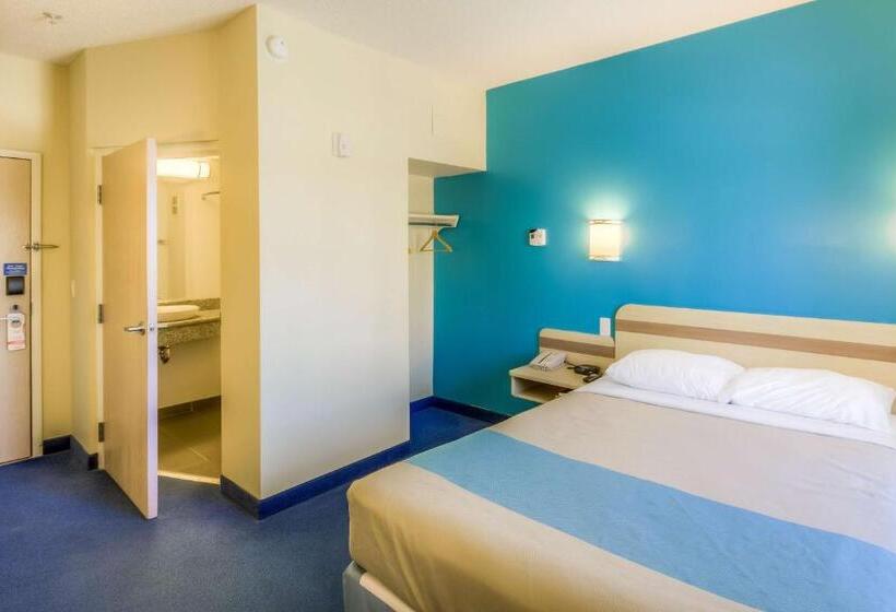 デラックスルーム, Motel 6estevan, Sk
