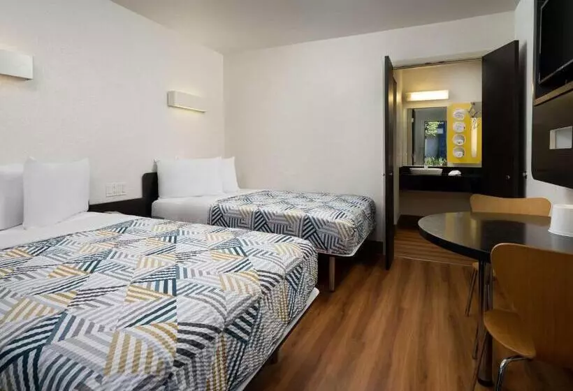 身障者適用スタンダードルーム, Motel 6goleta, Ca  Santa Barbara