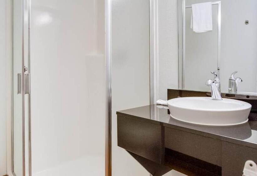 غرفه قياسيه سريرين مزدوجين, Motel 6kelso, Wa  Mt. St. Helens