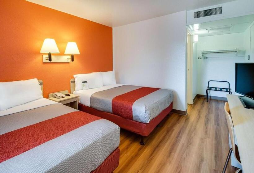 غرفة قياسية رباعية, Motel 6lenexa, Ks  Kansas City Southwest