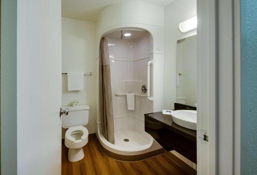 اتاق لوکس چهار تخته, Motel 6lenexa, Ks  Kansas City Southwest