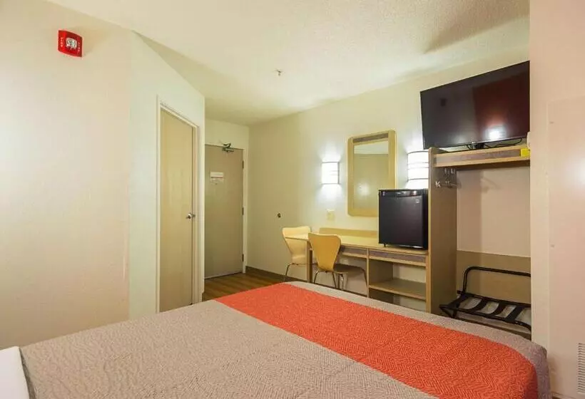 スタンダードルーム, Motel 6whitby, On  Toronto East