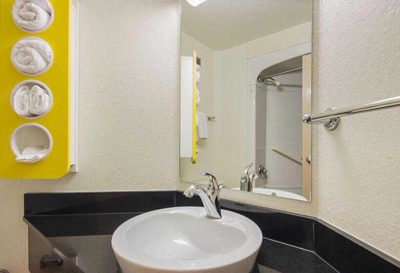 标准间, Motel 6whitby, On  Toronto East
