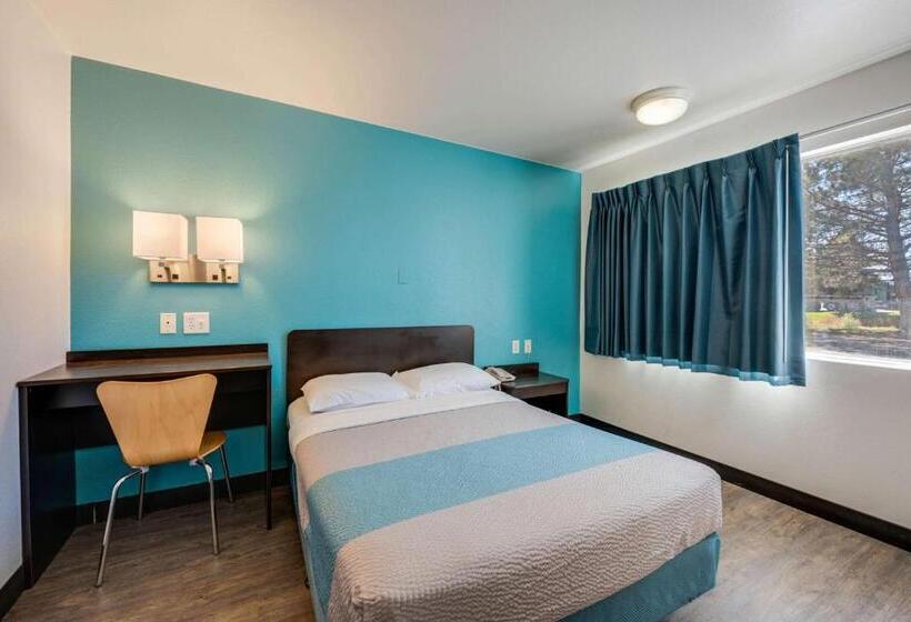 غرفة قياسية لذوى الاحتياجات الخاصة, Motel 6winnemucca, Nv