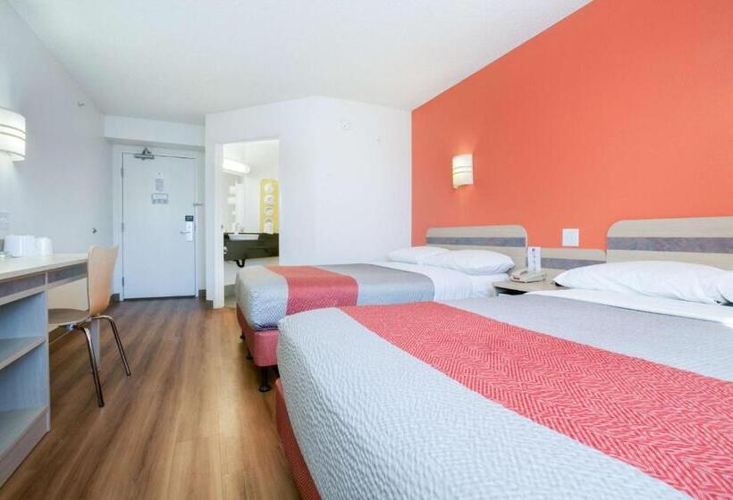 Четырехместный Номер Deluxe, Motel 6brooklyn Center, Mn  Minneapolis