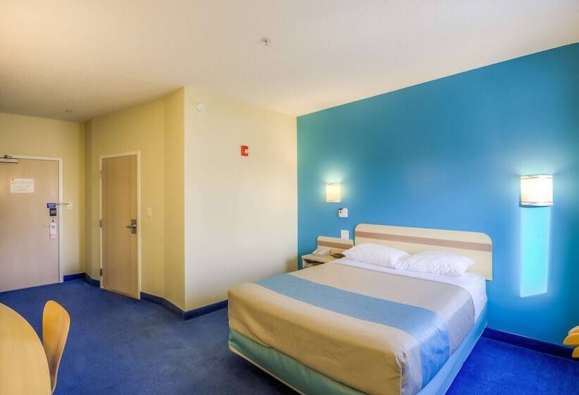 障害者適応デラックスルーム, Motel 6estevan, Sk