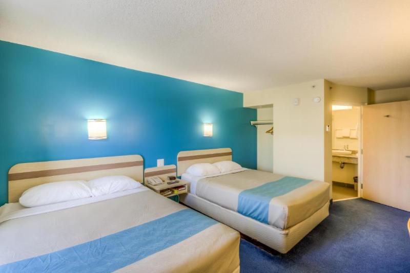 Номер Deluxe, Motel 6estevan, Sk