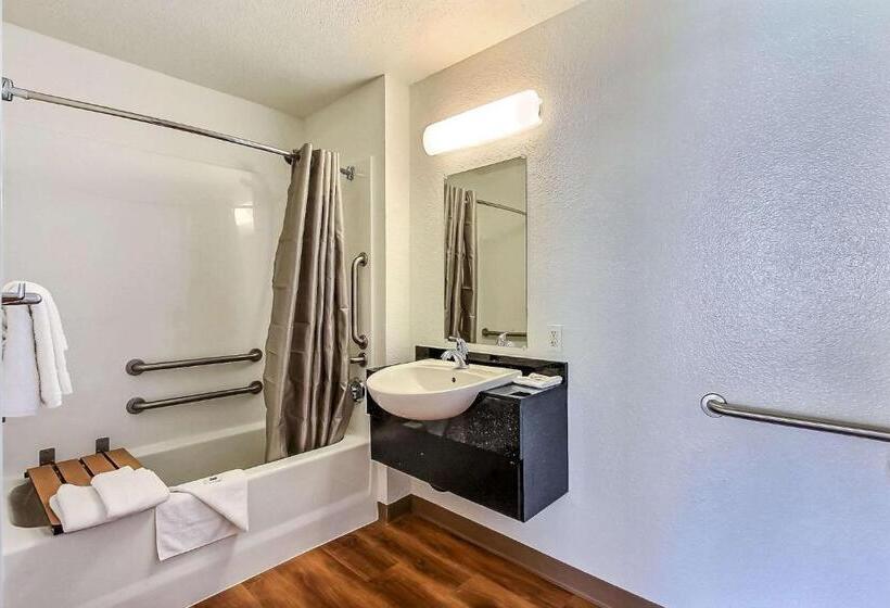 חדר סטנדרט מותאם לאדם עם מוגבלויות, Motel 6fremont, Ca  North