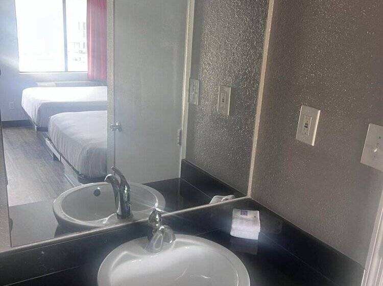 带2个双人床的标准工作室, Motel 6orlando, Fl  Winter Park