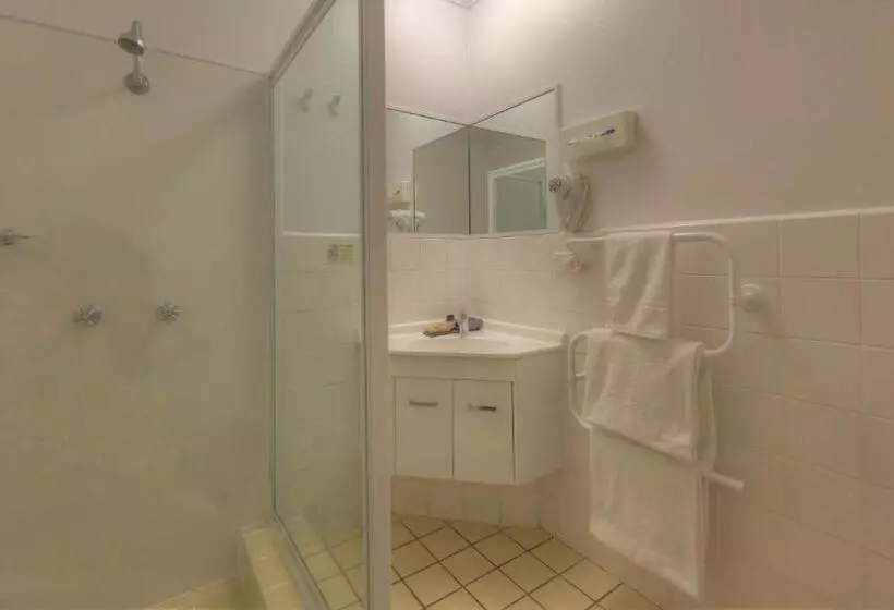 Executive-sviitti, Cousins Motor Inn