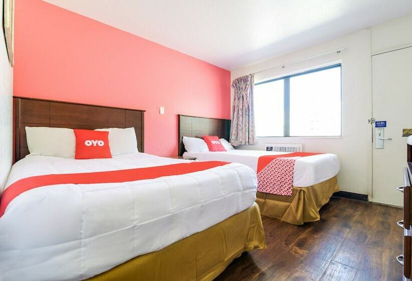 חדר סטנדרט שתי מיטות זוגיות, Oyo Hotel South Bend Campus