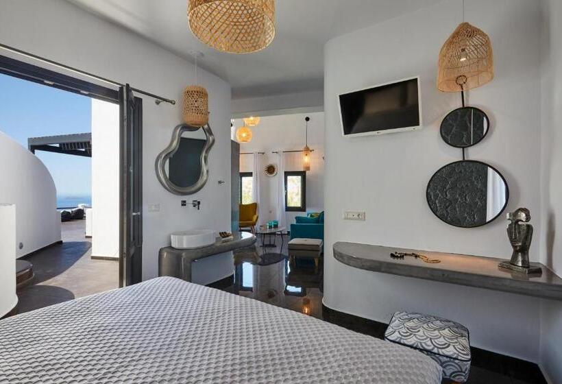 Suite con Hidromasaje, Oia Suites