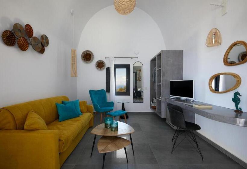 Suite con Hidromasaje, Oia Suites