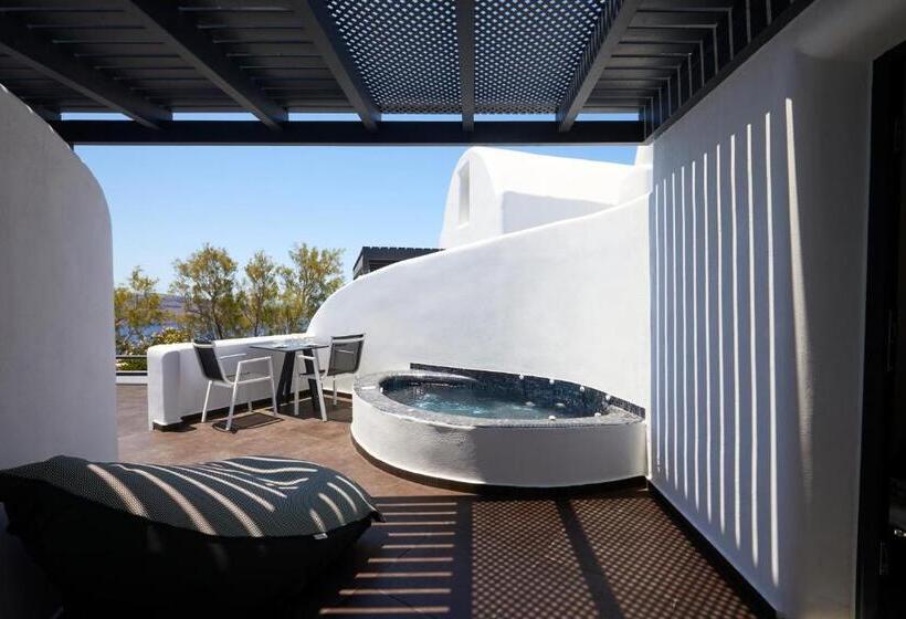 Suite con Hidromasaje, Oia Suites