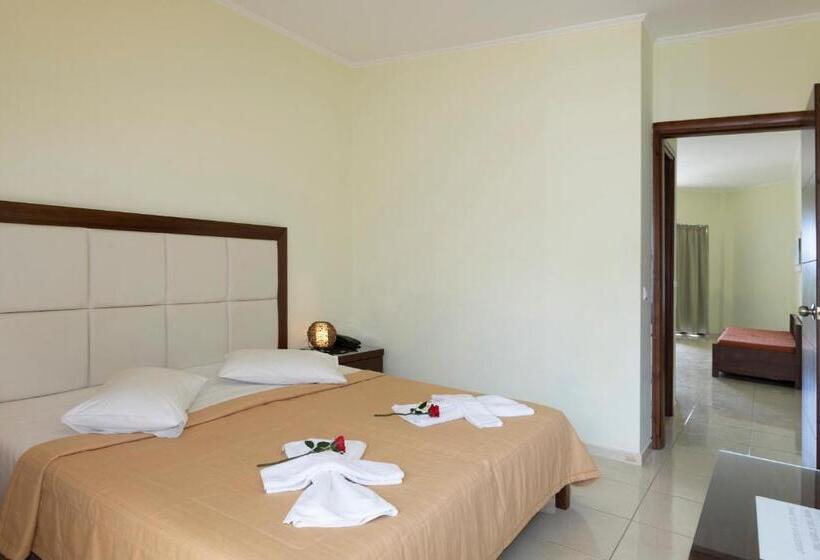 Quarto Quádruplo Standard Vista Mar, Sandy Suites