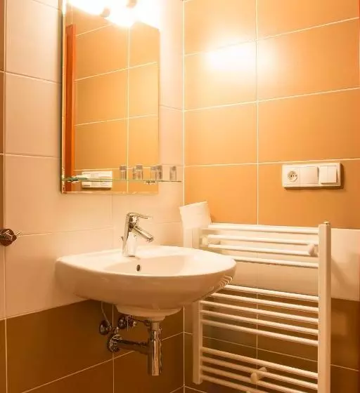 Economy-huone, Sporthotel Hostivice