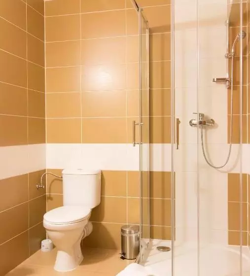 Perhehuone, Sporthotel Hostivice