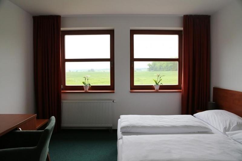 Семейный Номер, Sporthotel Hostivice